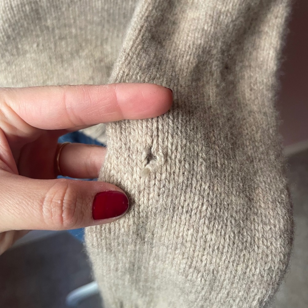Vintage Early 2000s Rory Gilmore Academia Wool‎ V-Neck Sweater - Picture 4 of 5